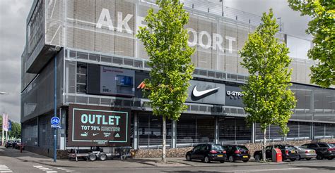 outlet nike osdorp openingstijden|nike osdorp.